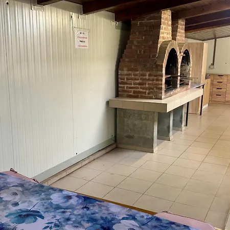 Crizantema Πανσιόν Costinești